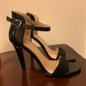 Cute Black heels! NWOT